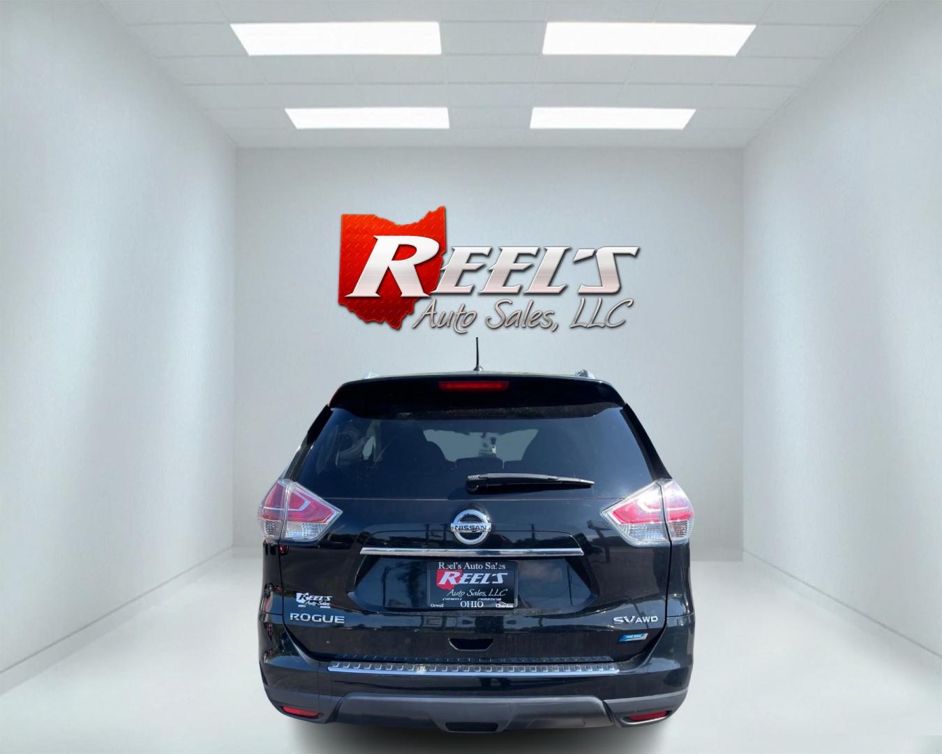 2014 Black /Black Nissan Rogue SV AWD (5N1AT2MV7EC) with an 2.5L I4 DOHC 16V engine, Automatic transmission, located at 11115 Chardon Rd. , Chardon, OH, 44024, (440) 214-9705, 41.580246, -81.241943 - Photo#5